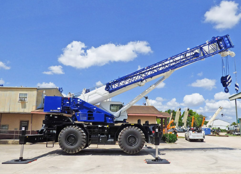 outrigger crane