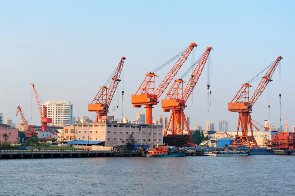 5 Jenis dan 4 Manfaat Hidrolik Crane di Industri Simak !