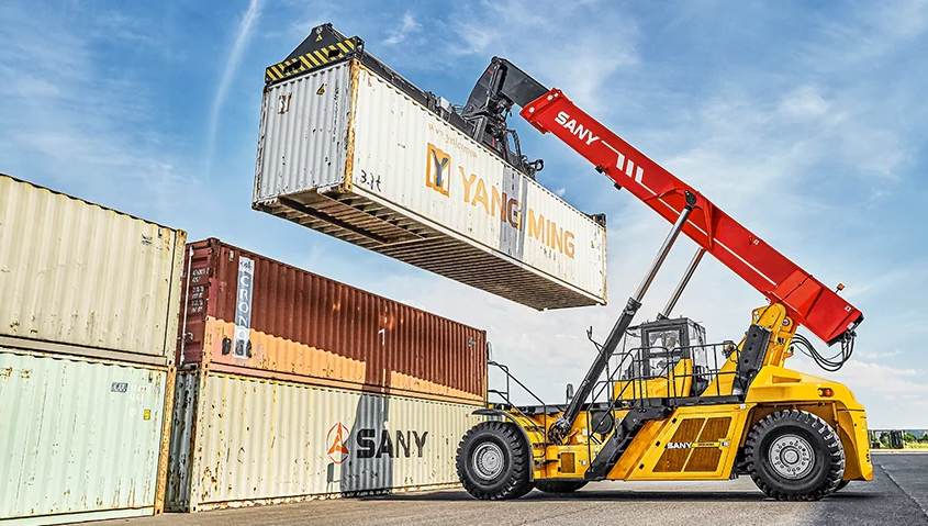 Reach Stacker
